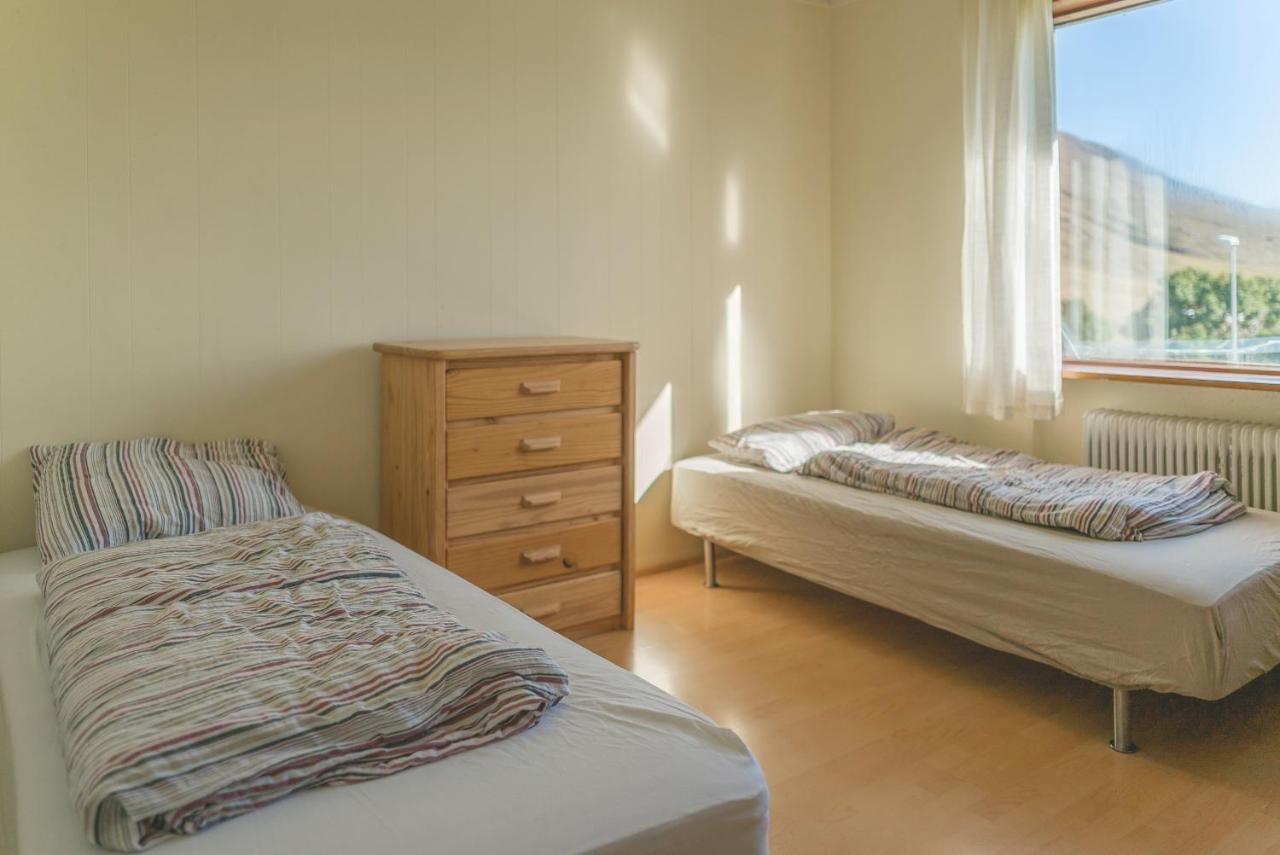 בלונדואוס Hvammur 2 Guesthouse מראה חיצוני תמונה